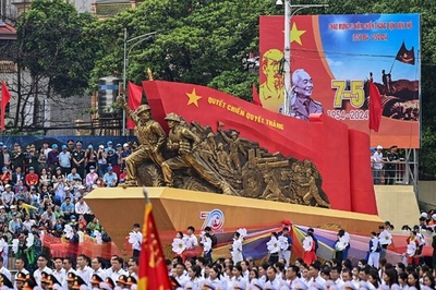 仏植民地支配終結の戦いから70年 ベトナムで式典