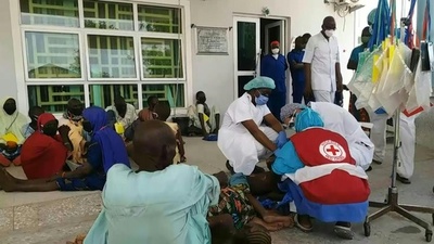 ナイジェリアで定員超過の船沈没、4人死亡 150人超不明