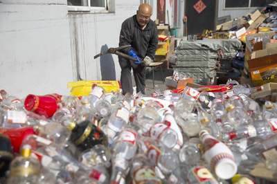 中国の偽造酒ビジネスを覆面取材 闇業者の実態は？