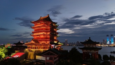 中国の観光地 ハイテク感や没入体験で観光客を誘致