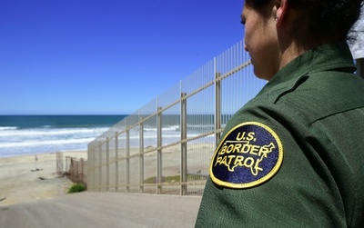 「カリフォルニアで革命」 トランプ氏、州法提訴に支持表明の郡を称賛