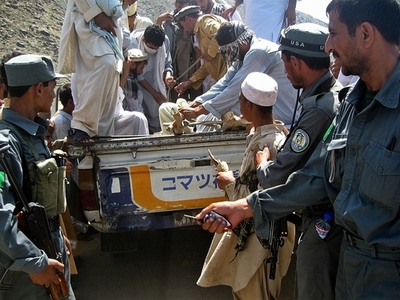 アフガンで殺害された伊藤さんの遺体、空路日本に向かう