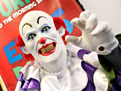 恐怖のピエロ出没で仏市民パニック、若者1人逮捕