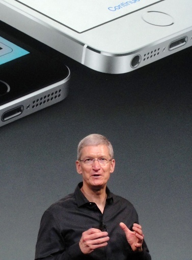 アップルは「がらくた市場には踏み込まない」クックCEO