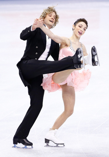 デイビス/ホワイト組が首位に立つ、フィギュア全米選手権