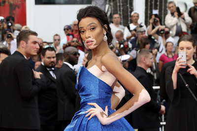 ウィニー・ハーロウがカンヌで着用した注目ブランドって？