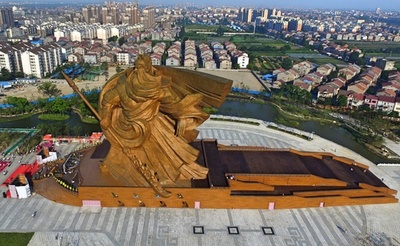 「関羽がまた斬首された」 中国・荊州市の大型銅像が撤去される理由