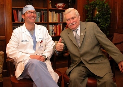 ペースメーカー手術のワレサ元ポーランド大統領、体調は「非常に良好」