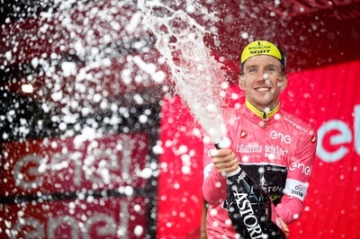 イェーツがピンクジャージーを堅持、フルームも総合4位へ浮上