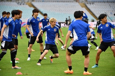 サッカー日本代表、豪戦へ前日練習 勝てばW杯出場決定