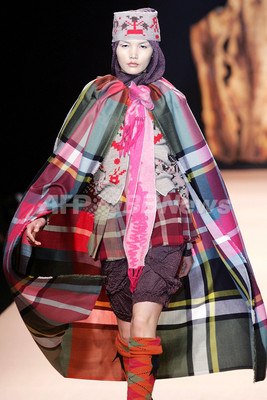 女性服のデザイン 向いているのは男性 女性 フランス 写真3枚 ファッション ニュースならmode Press Powered By Afpbb News