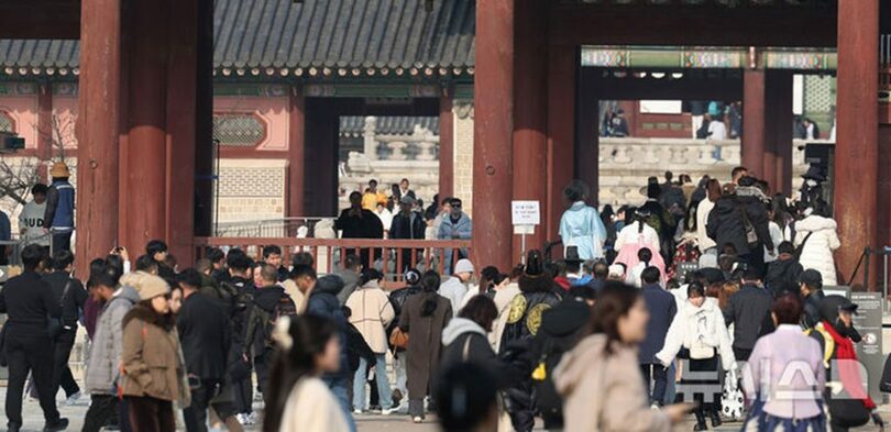 (c)NEWSIS