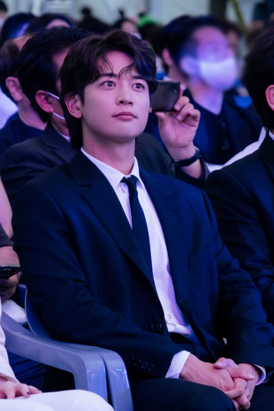 写真提供＝SMエンターテインメント