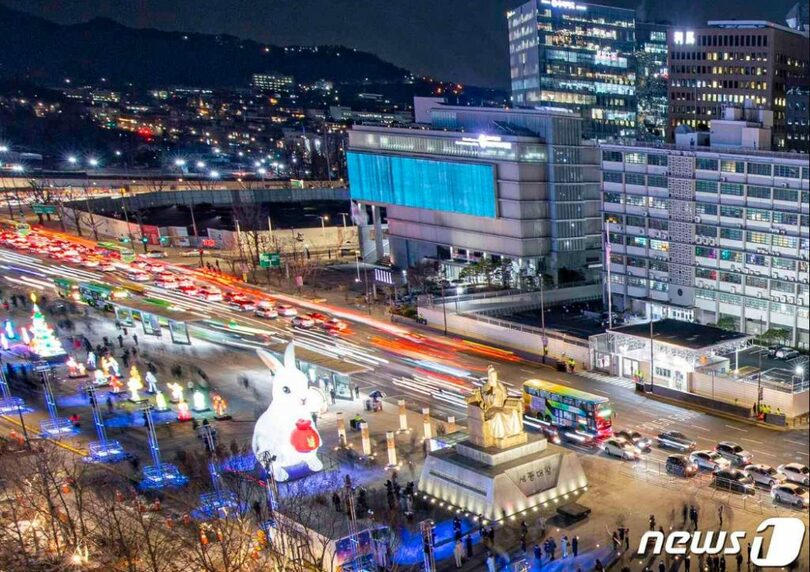 光化門広場であった2022ソウルランタンフェスティバル（ソウル観光財団提供）(c)news1