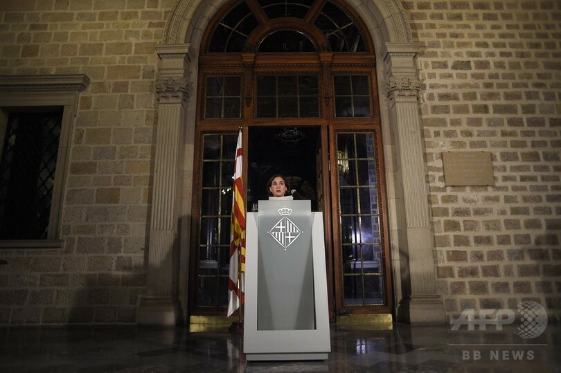 バルセロナ市長、独立宣言に反対 カタルーニャ、内外から圧力