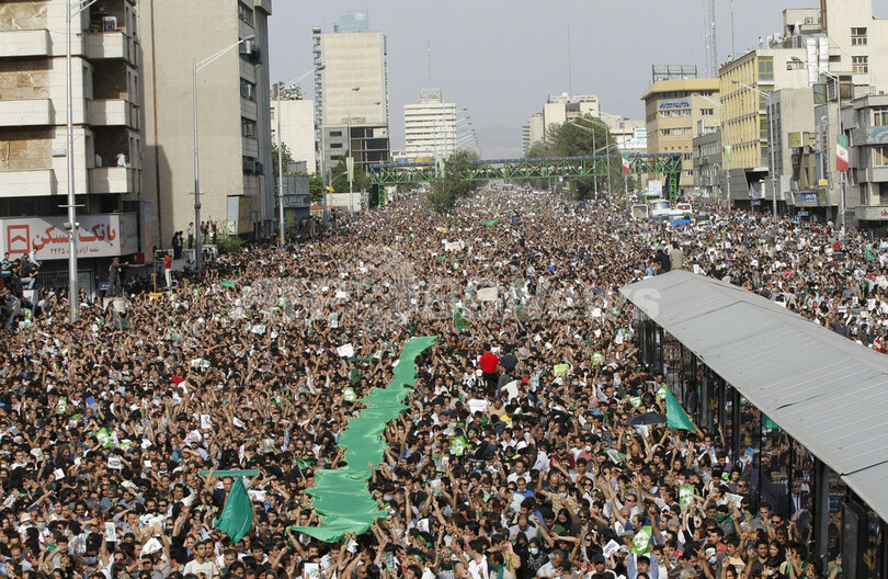 イラン反大統領派、「ツイッター」を活用 選挙後の混乱を世界に