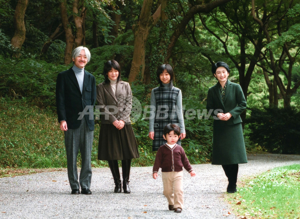 秋篠宮さま誕生日、お子さまもすくすくと 写真3枚 国際ニュース：AFPBB News