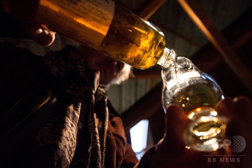 慢性的な大量飲酒、認知症との関連が明らかに 慢性的な大量飲酒、認知症との関連が明らかに