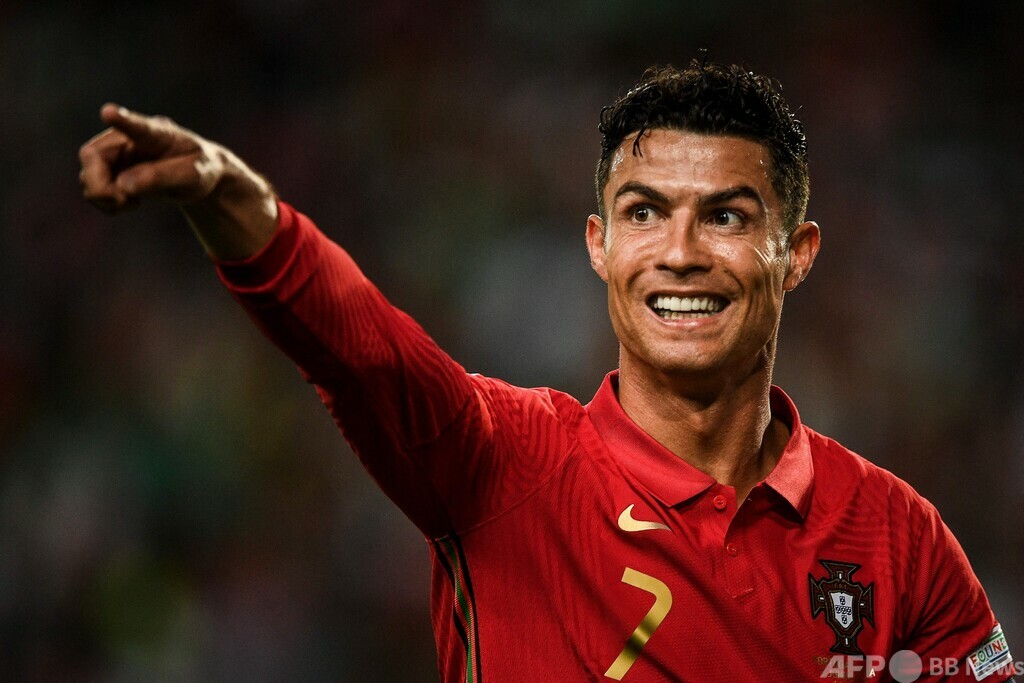 ポルトガル大勝でグループ首位 スペインはガビが最年少弾 写真9枚 国際ニュース:AFPBB News