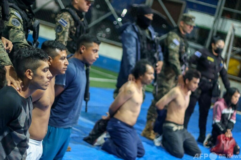 ギャング取り締まり作戦実施、兵士2000人動員 エルサルバドル 写真6枚