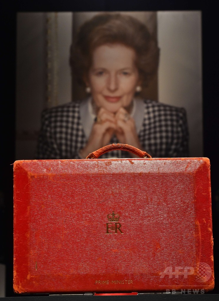 サッチャー元英首相ゆかりの品々公開、15日競売へ ロンドン