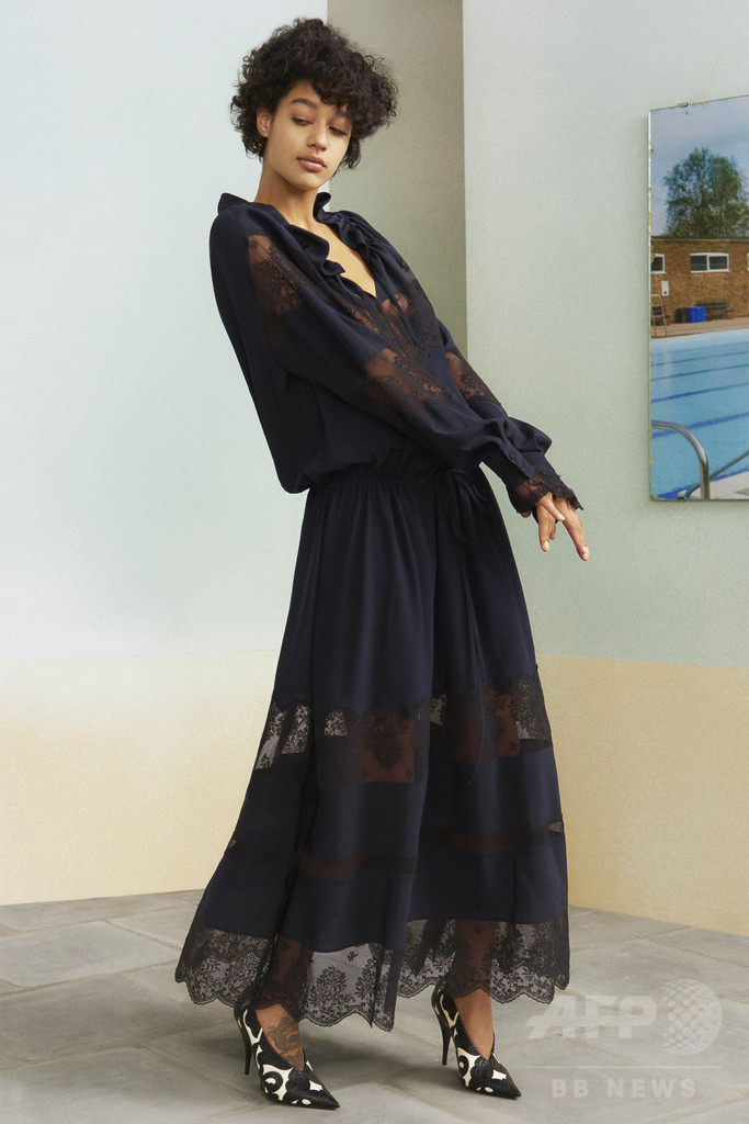 「ステラ マッカートニ」ブランド初のメンズ＆ウィメンズ、アビー・ロード・スタジオで発表