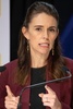 ニュージーランドの首都ウェリントンで記者会見するジャシンダ・アーダーン首相（2020年4月27日撮影）。(c)Mark Mitchell / POOL / AFP