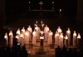 英イングランド北部ヨークで行われた伝統行事「聖ルチア祭」（2021年12月3日撮影）。(c)Oli SCARFF / AFP