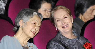 皇后さま、M・ストリープと映画『マンマ・ミーア！』をご鑑賞