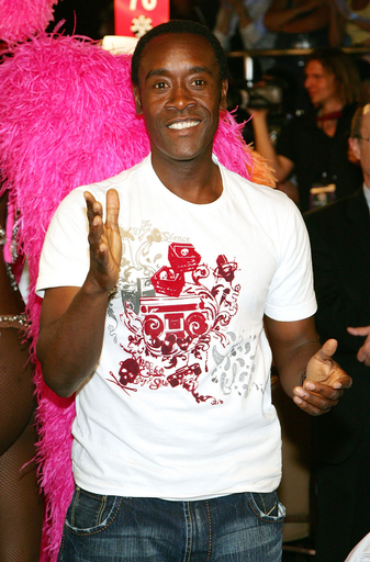 ドン・チードル主催ポーカーイベント「アフリカのためのアンティ」開催