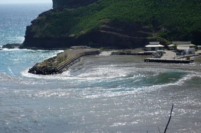 チリ地震で各地に津波、ロビンソン・クルーソー島では死者も