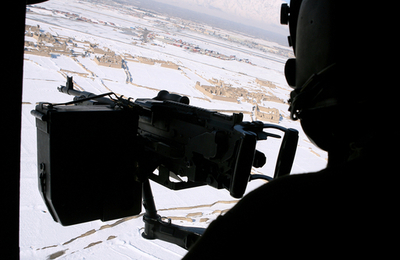 多国籍軍がアフガニスタン東部で空爆、タリバン兵約80人が死亡