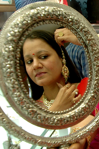 富裕｢新マハラジャ層｣による消費活発