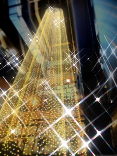 表参道「GYRE」3周年、世界的アーティストとのコラボレーションに注目