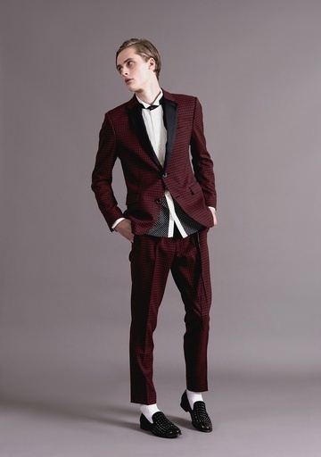 「エデュケーションフロムヤングマシーン」17年秋冬