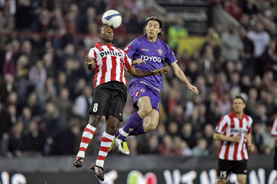 フィオレンティーナ PSVに快勝し準決勝進出を決める