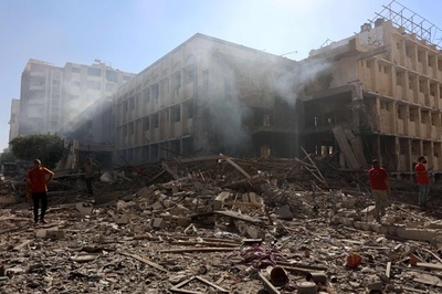 2日連続で学校爆撃、4人死亡 ガザ地区