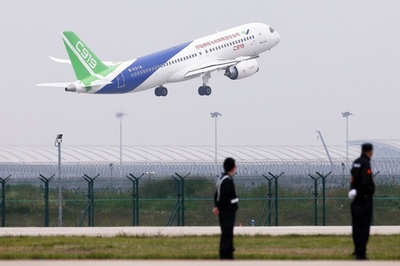 中国の国産旅客機「C919」、初の試験飛行が成功