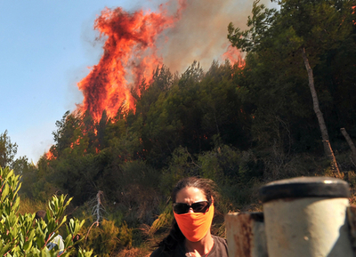 ギリシャの山火事続く、EU各国が支援