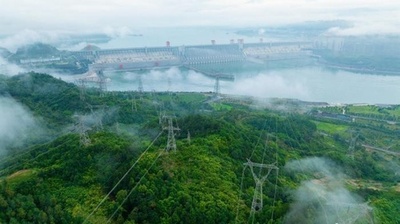 世界最大のクリーンエネルギー回廊が稼働 中国・長江