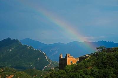 「明朝の精華」 金山嶺長城を望む 河北省