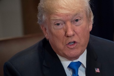 米減税法案が議会通過 トランプ氏「大きなXマスプレゼント」