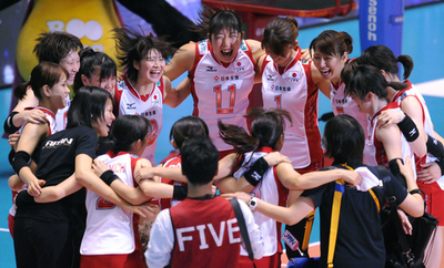 日本3位、32年ぶりにメダル 優勝はロシア 世界バレー