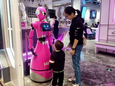 全自動のロボット・レストラン開業、32種の料理を提供 中国・広州