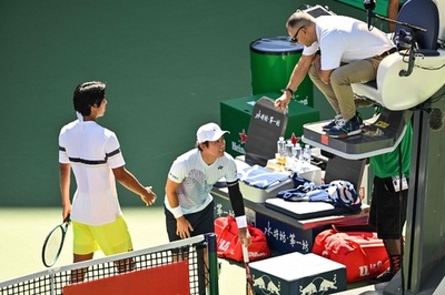 西岡良仁、けがで1回戦を途中棄権 上海マスターズ