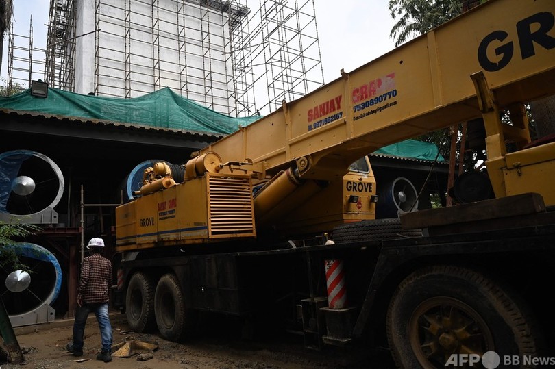 大型送風機40台できれいな空気を都心にお届け インド首都
