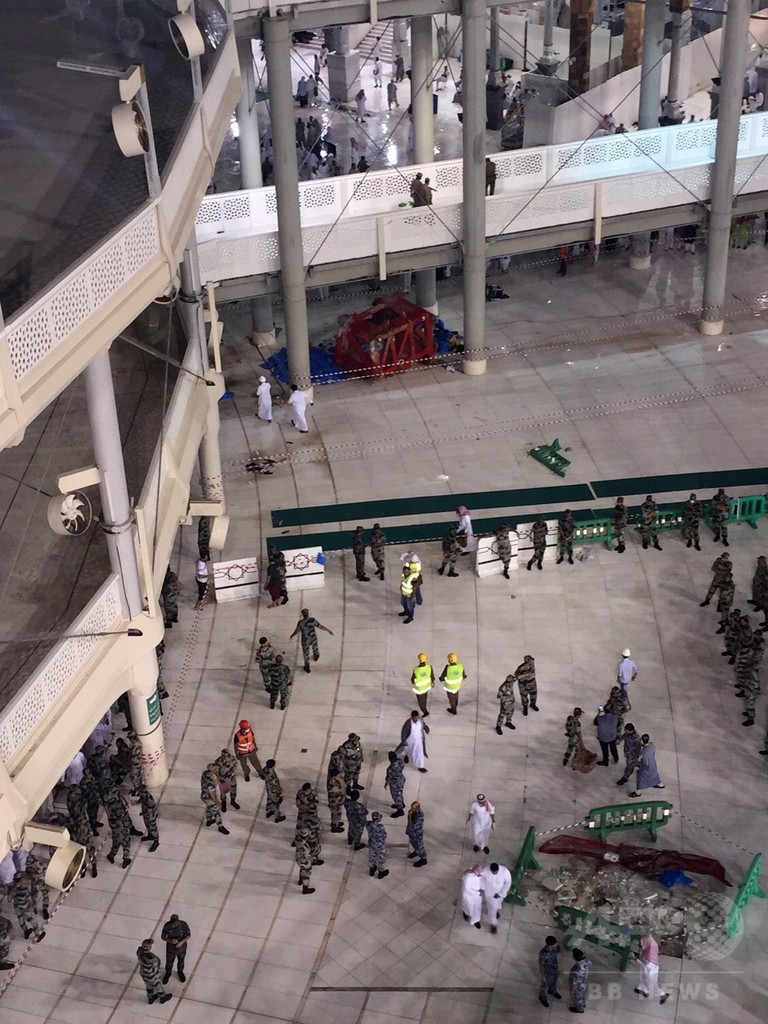 メッカの聖モスクでクレーン倒壊、107人死亡