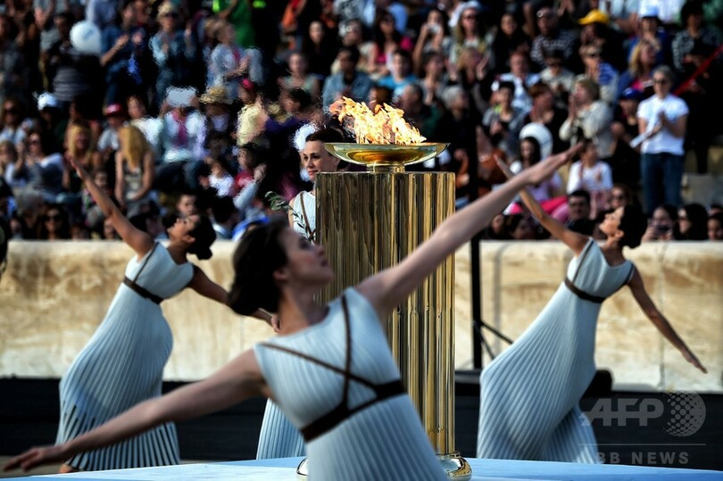 リオ五輪まであと100日、各地でライトアップ 聖火はブラジルへ