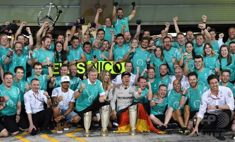 ロズベルグが初の総合優勝、ハミルトンは策略実らず