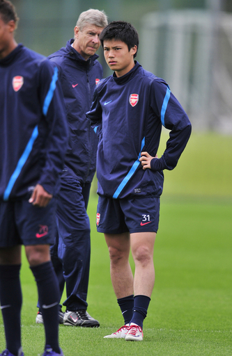 宮市、シーズン終了までボルトンへローン移籍 写真4枚 国際ニュース